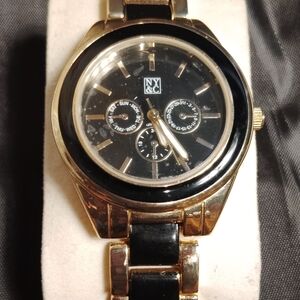 NY&C Gold and Black Watch